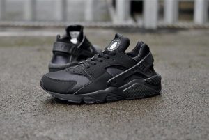 Кроссовки Nike Air Huarache черные