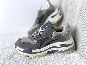 Женские кроссовки Balenciaga Triple S белые