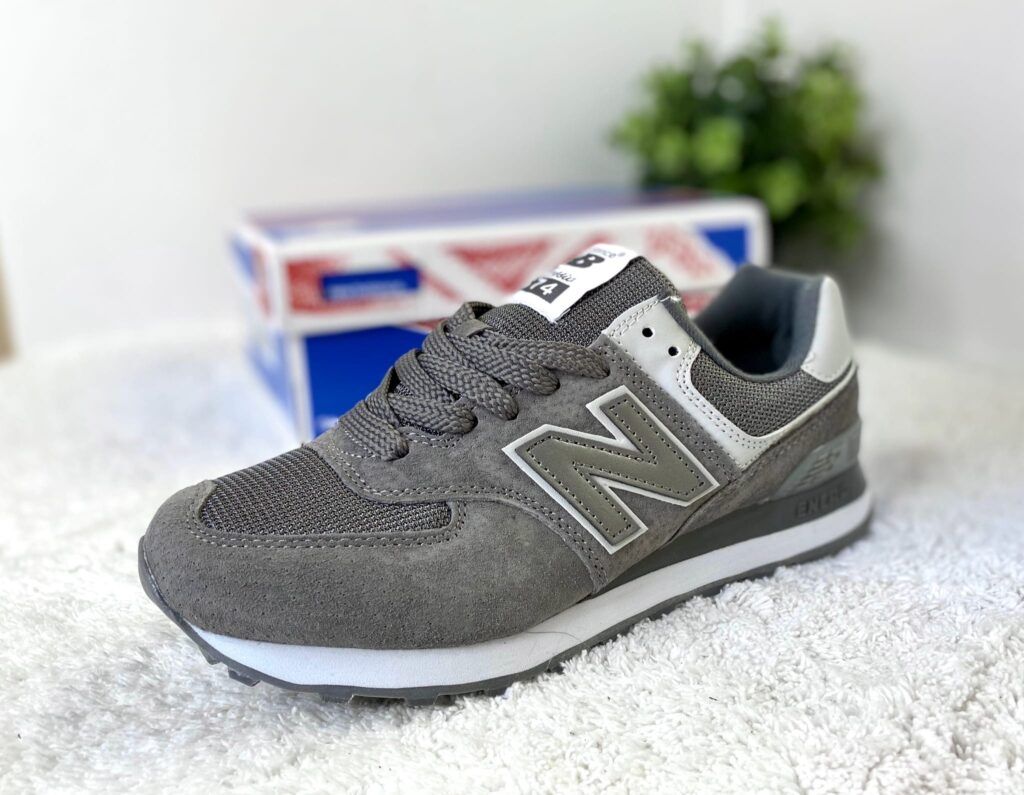 Купить кроссовки New Balance 574 серые тихая гавань в СПБ на Room78