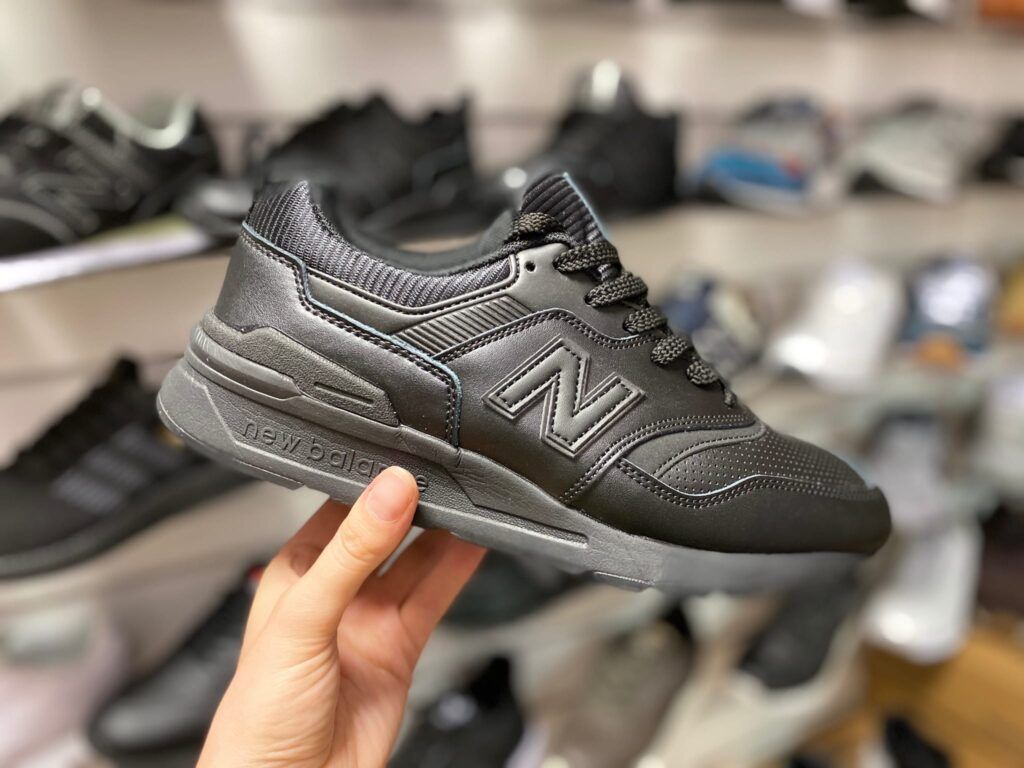 New balance cheap 997 all black