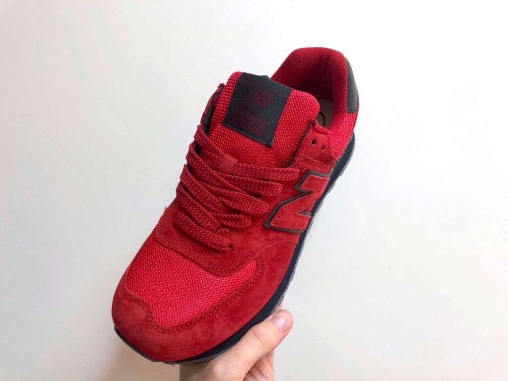 Купить кроссовки New Balance 574 красные в шоуруме в СПб