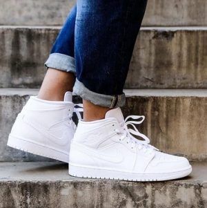 Кеды Nike Air Jordan Retro High белые