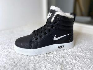 Nike черные c белым с мехом