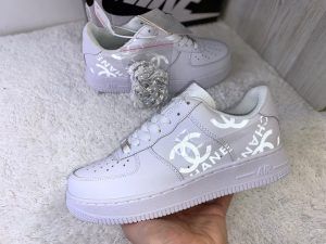 Кроссовки Nike Air Force белые светоотражающие