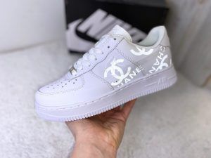 Кроссовки Nike Air Force белые светоотражающие