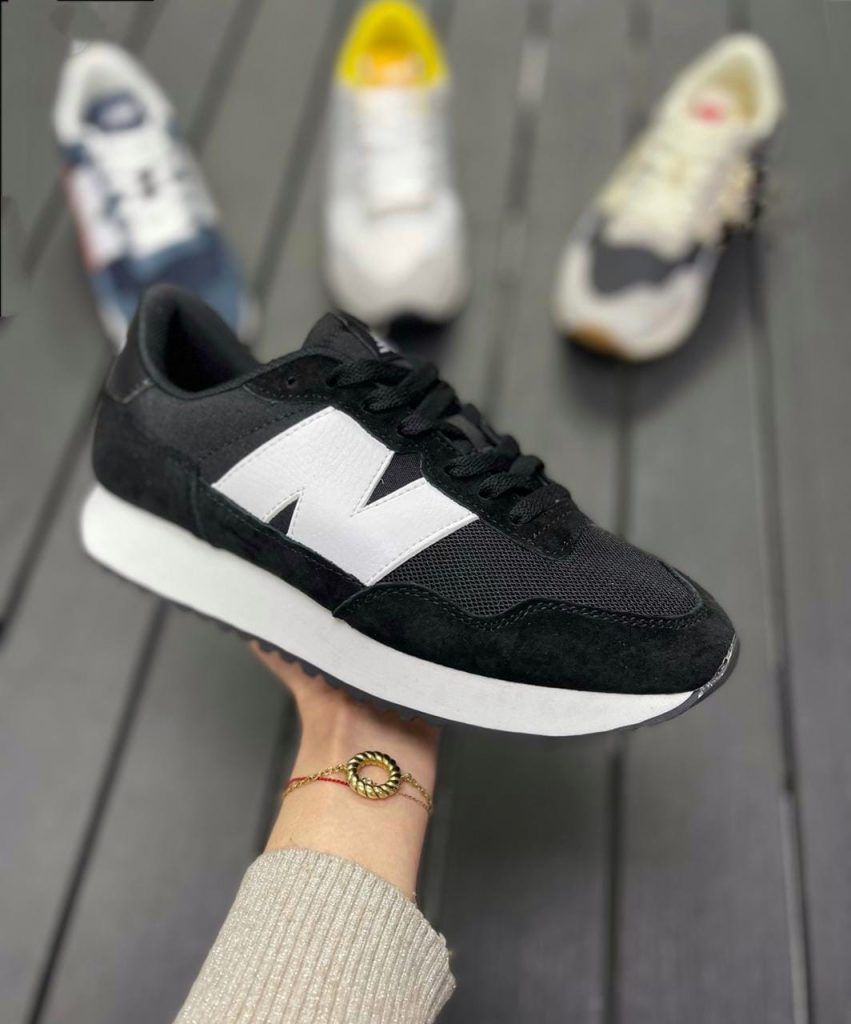 Купить кроссовки New Balance 327 черные с белым в СПб