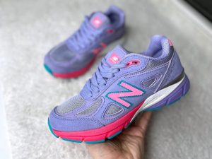 Кроссовки New Balance 990 V4 сиреневые