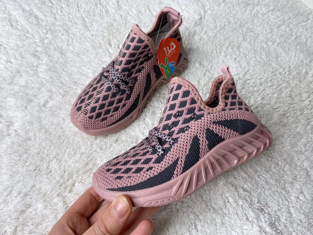 Купите детские кроссовки в стиле Adidas Izzi розового цвета онлайн
