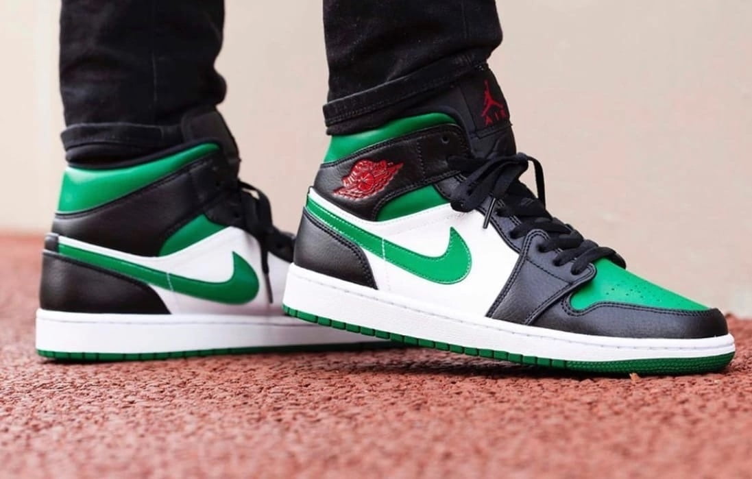 Купить кеды Nike Air Jordan зеленого цвета с красными вставками