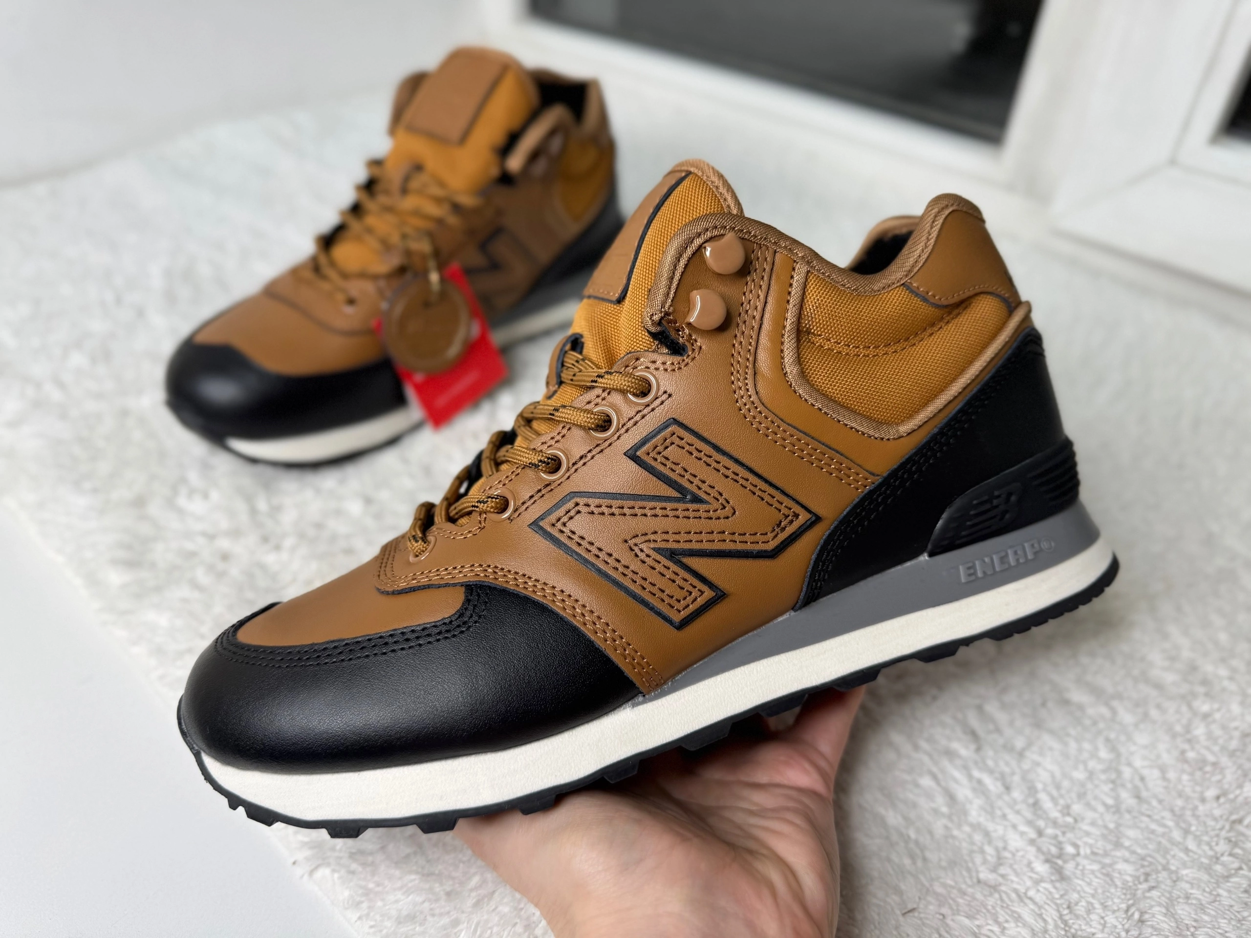 Кроссовки New Balance 574 черные с бежевым