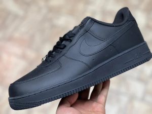 Nike Air Force Total Black