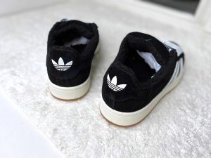 Кеды Adidas Campus черно-белые с мехом