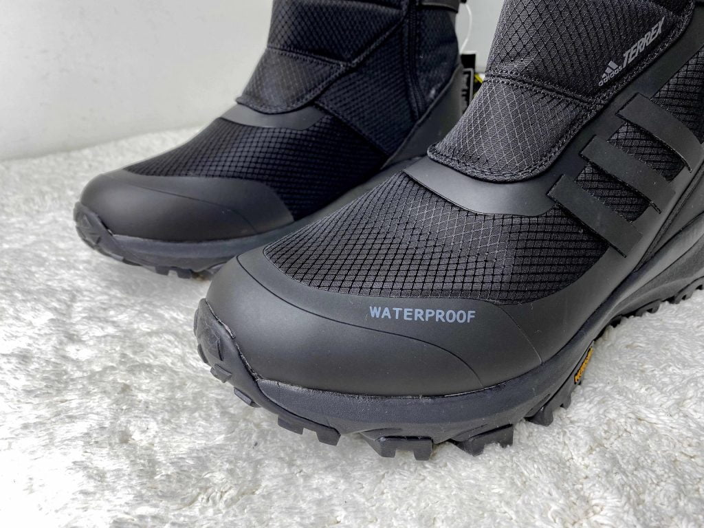 Купить женские сапоги Adidas Terrex дутики в СПб