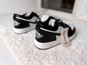 Кеды Nike Air Jordan Low черно-белые