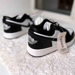 Кеды Nike Air Jordan Low черно-белые