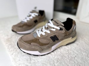 Кроссовки New Balance 992 хаки