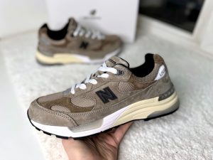 Кроссовки New Balance 992 хаки