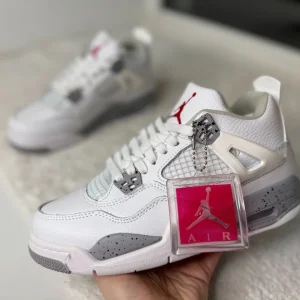 Кроссовки Nike Air Jordan 4 белые зимние