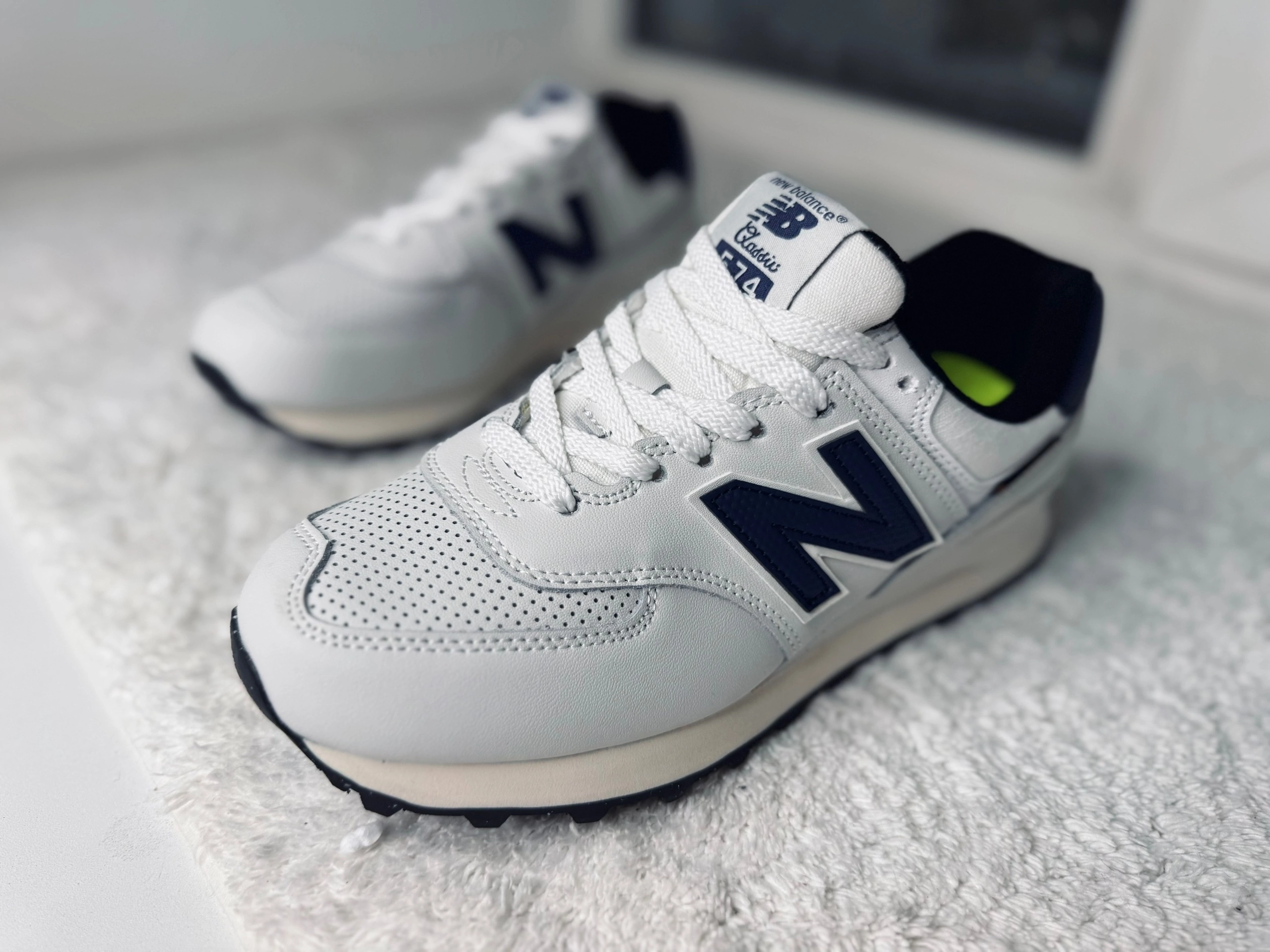 New Balance 574 белые с синим