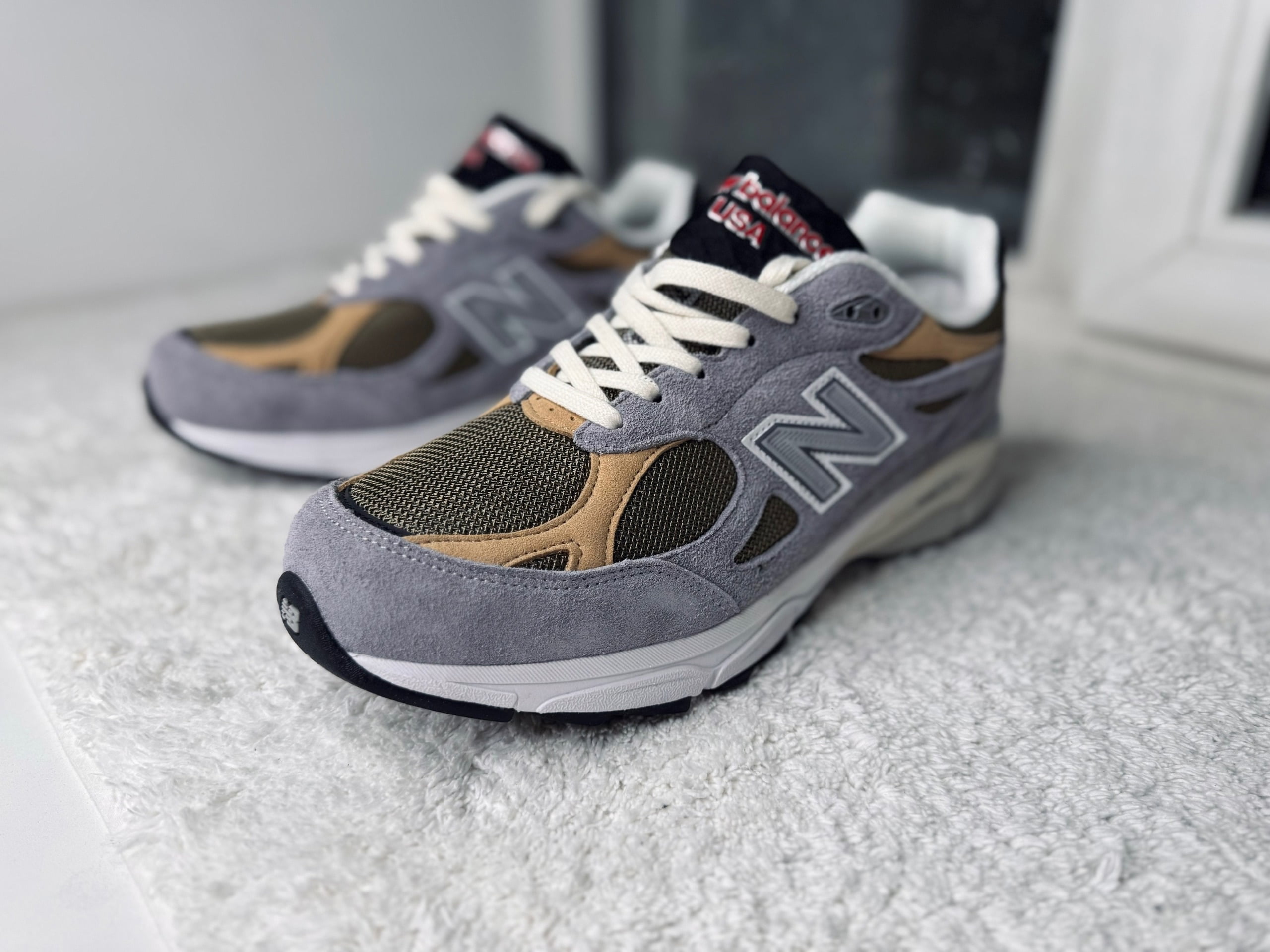 New Balance 990 серые с зеленым