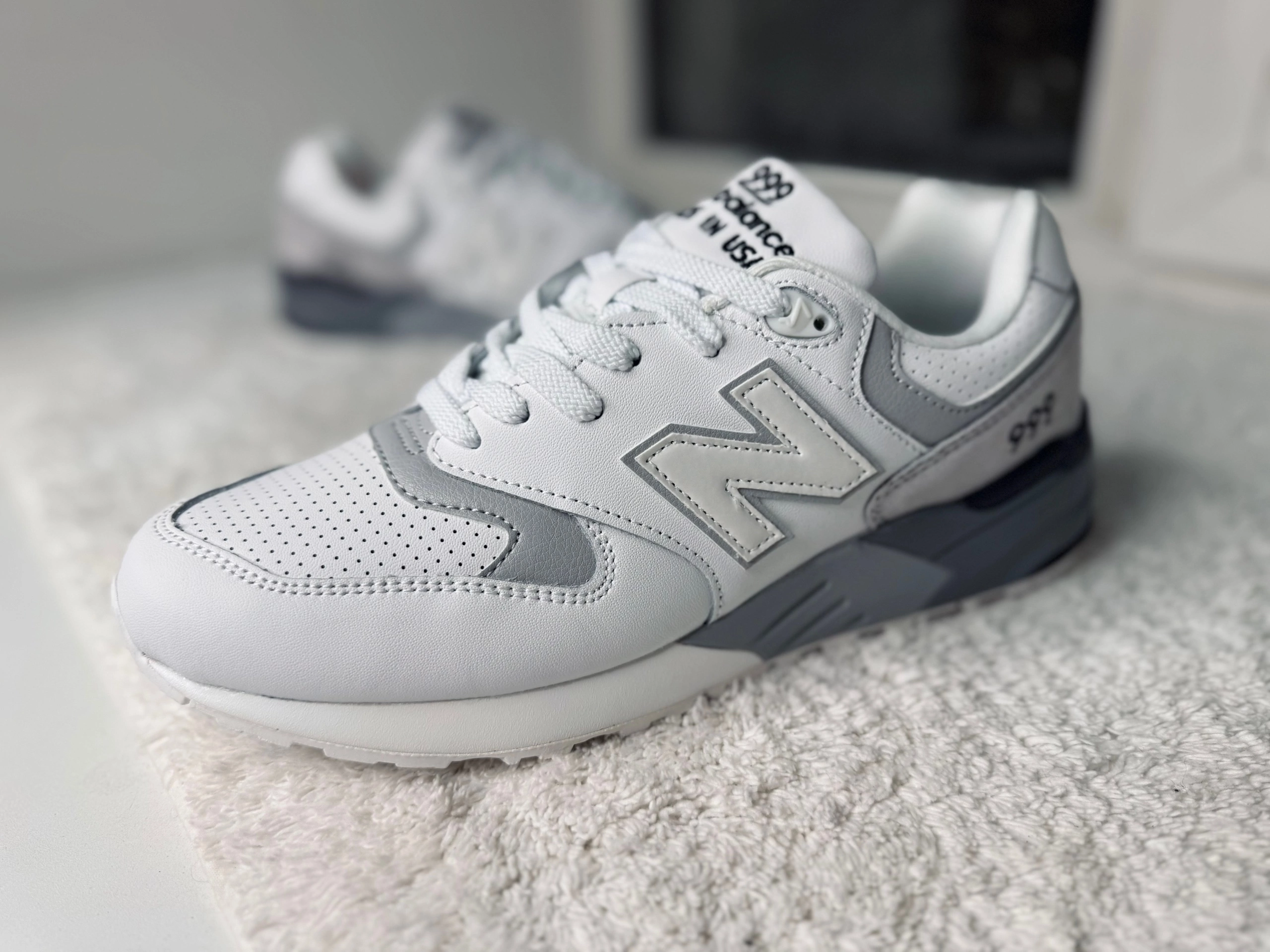 New Balance 999 белые с серым