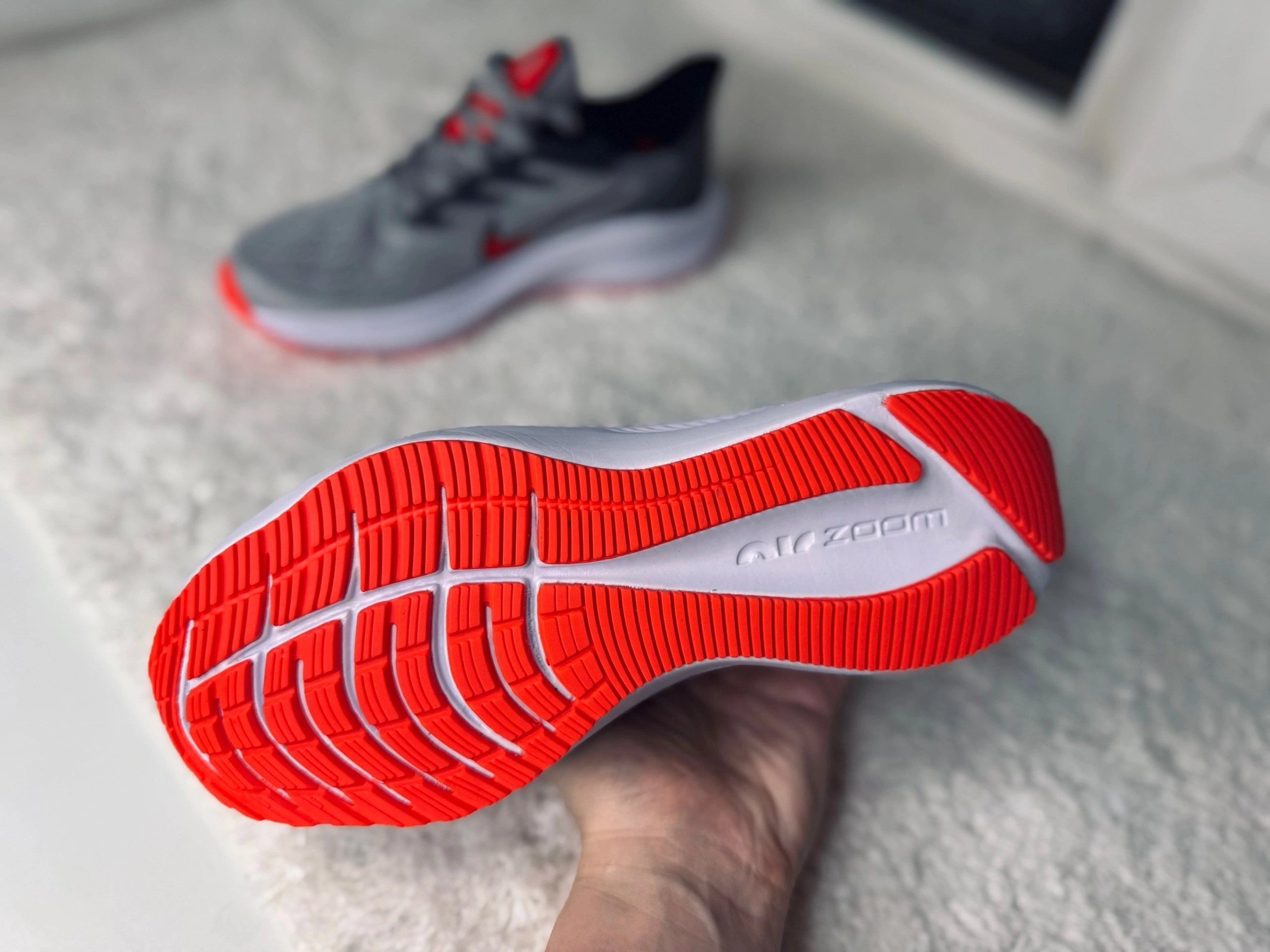 Nike Zoom серые с красным