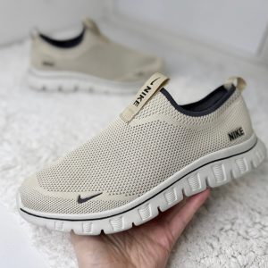Nike бежевые летние без шнурков