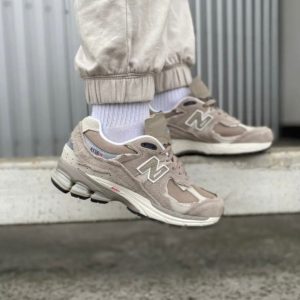 New Balance 2002R бежевые