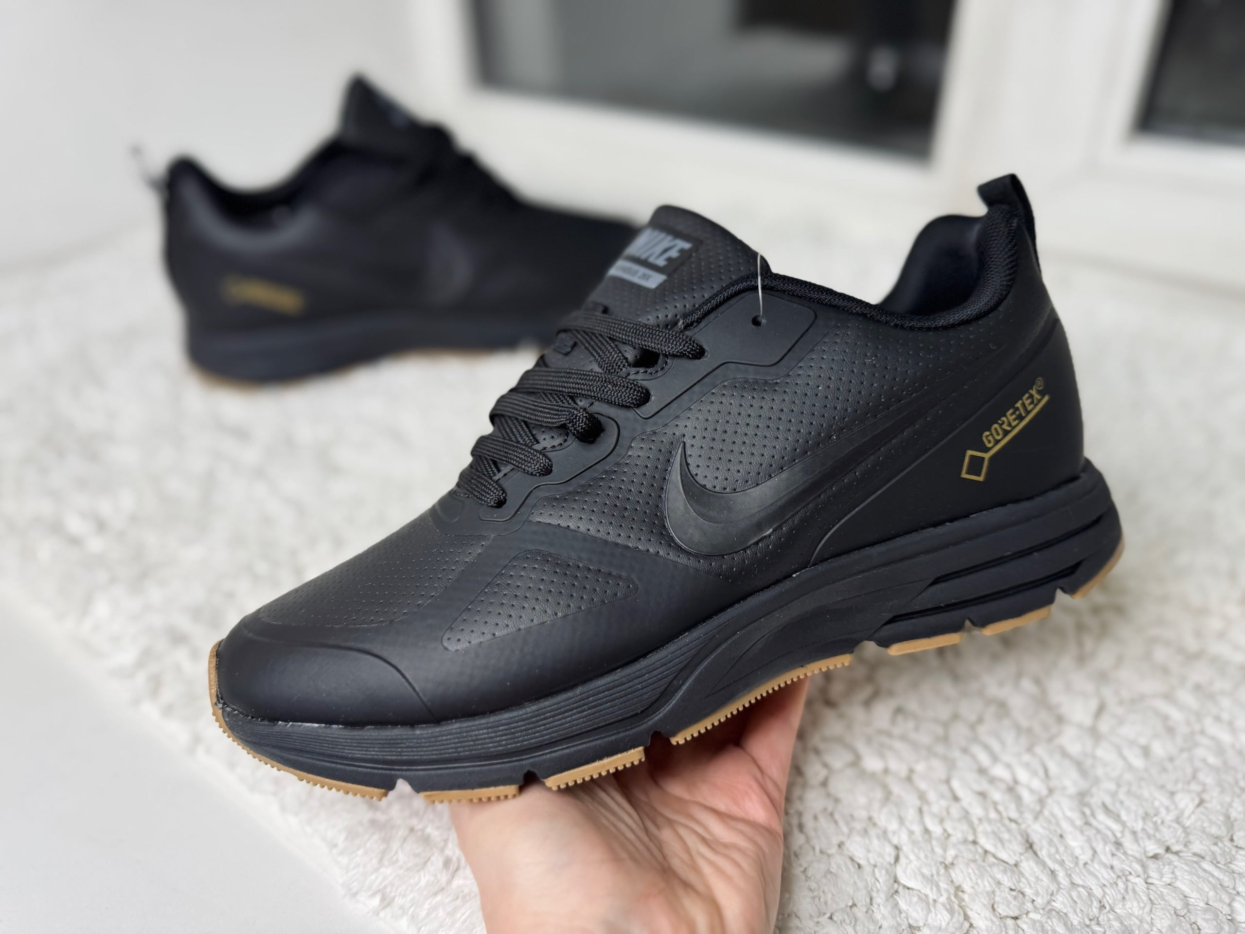 Nike Air Pegasus Goretex черные с коричневым