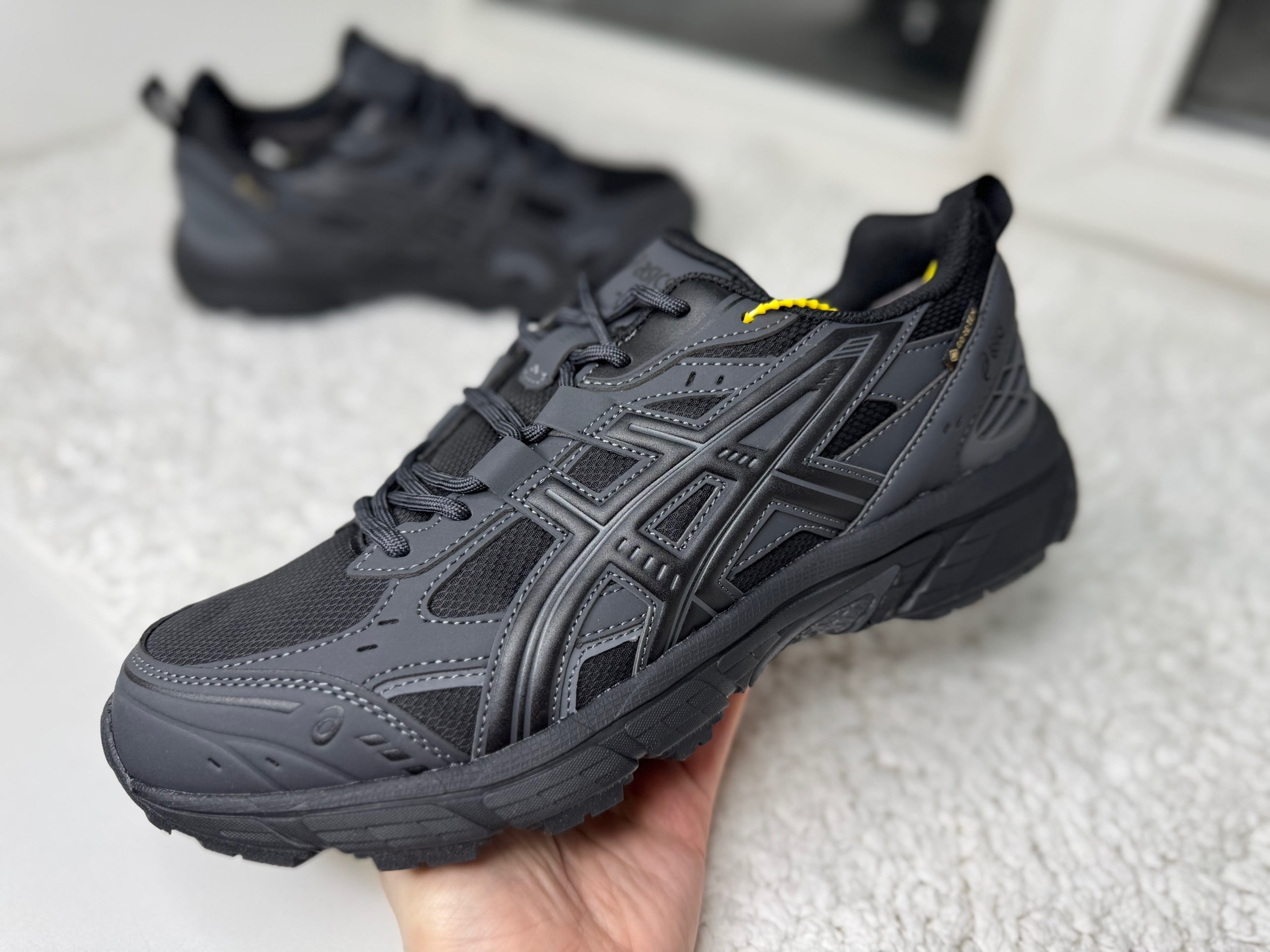 Кроссовки Asics Goretex Thermo серые