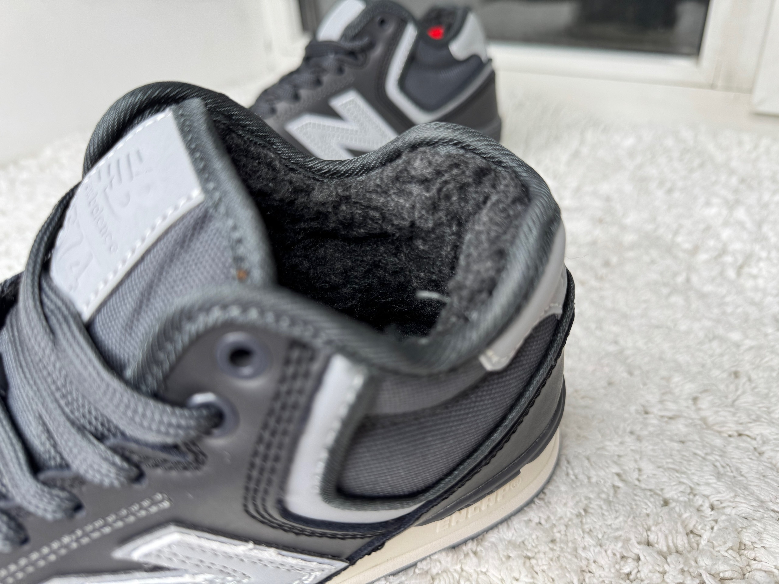 New Balance 574 высокие кожаные серые с мехом New Balance 574 высокие кожаные серые с мехом