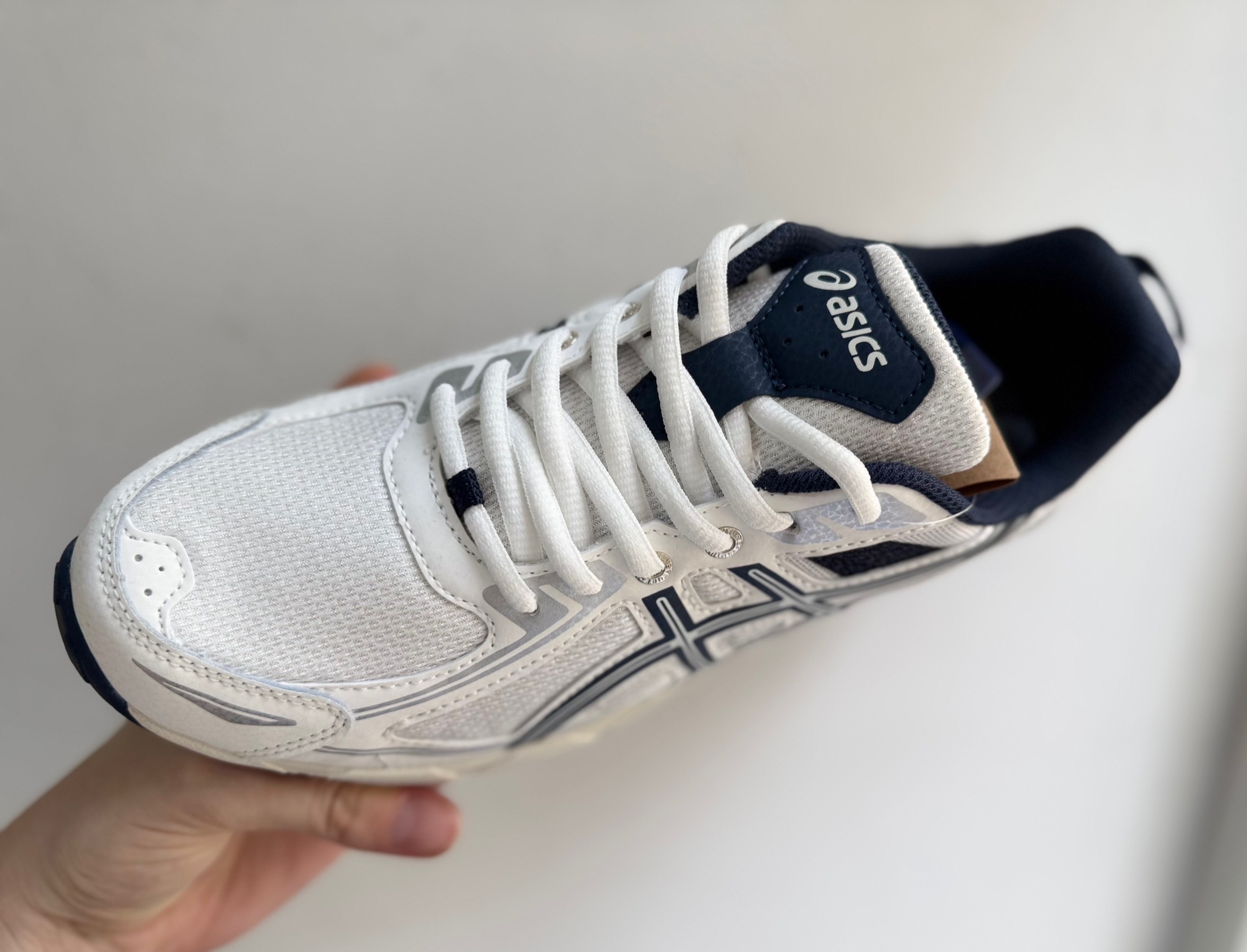 Asics Gel-Venture 6 белые Asics Gel-Venture 6 белые