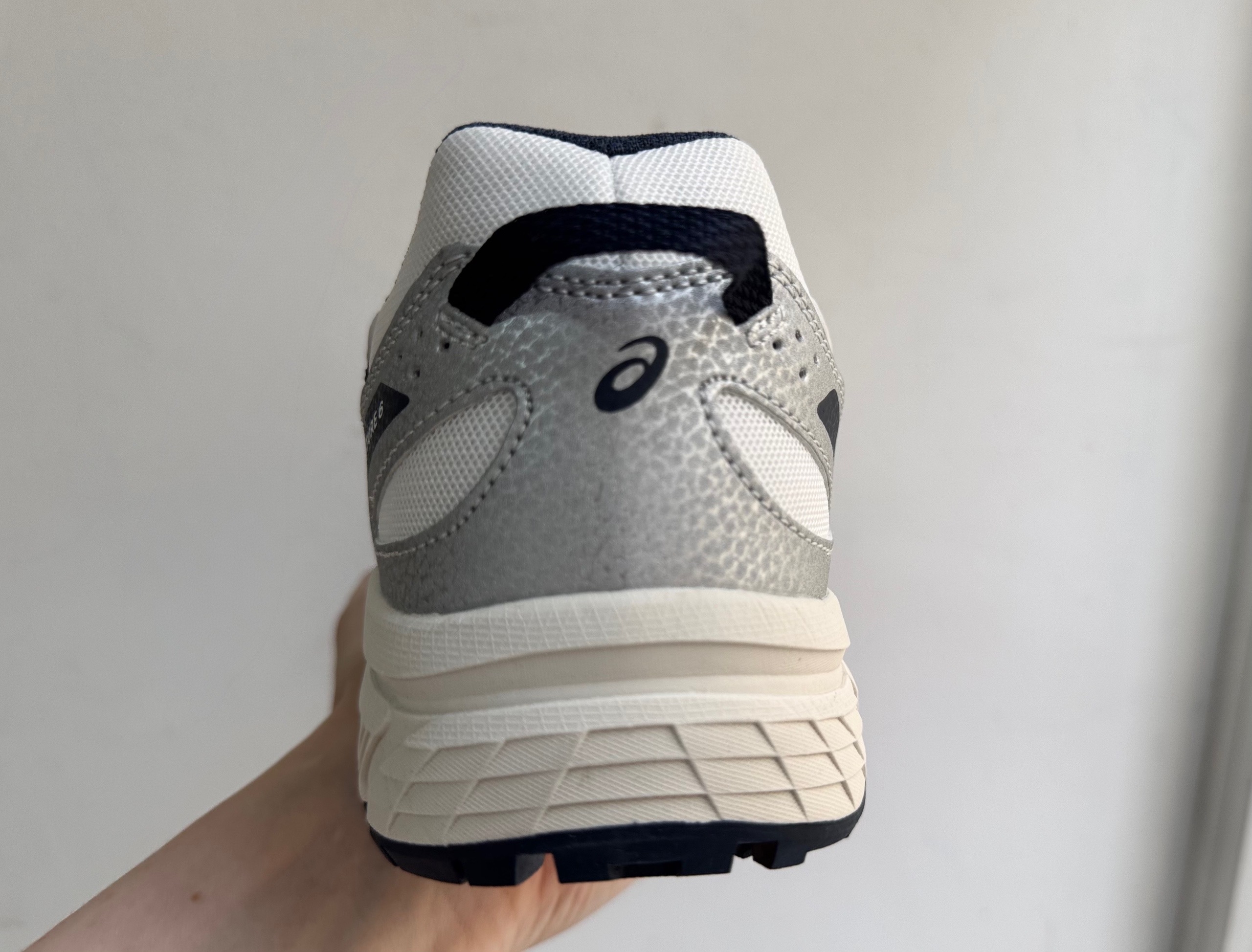 Asics Gel-Venture 6 белые Asics Gel-Venture 6 белые
