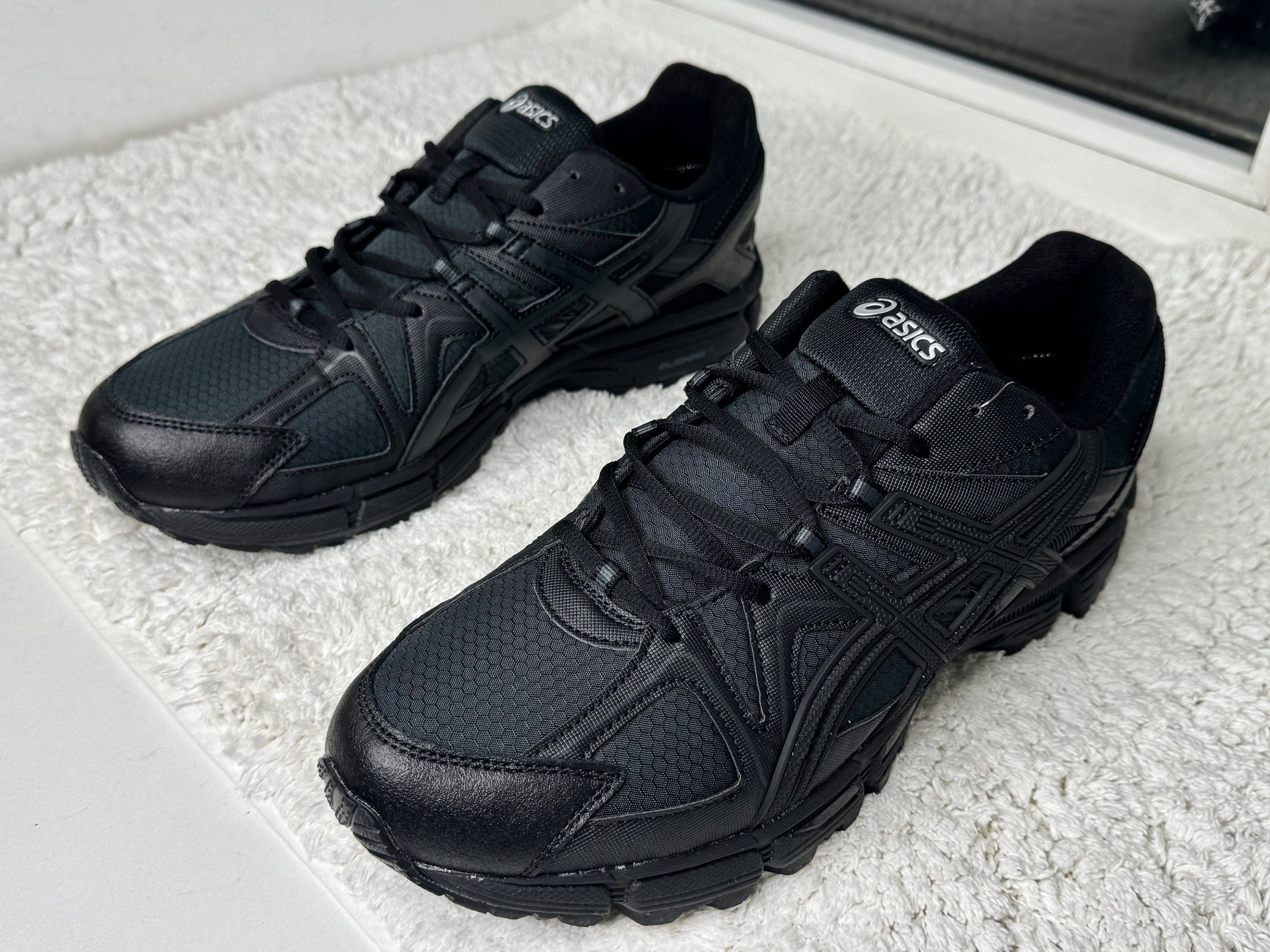 Asics Gore-tex Thermo Великан (46-49) Asics Gore-tex Thermo Великан (46-49)