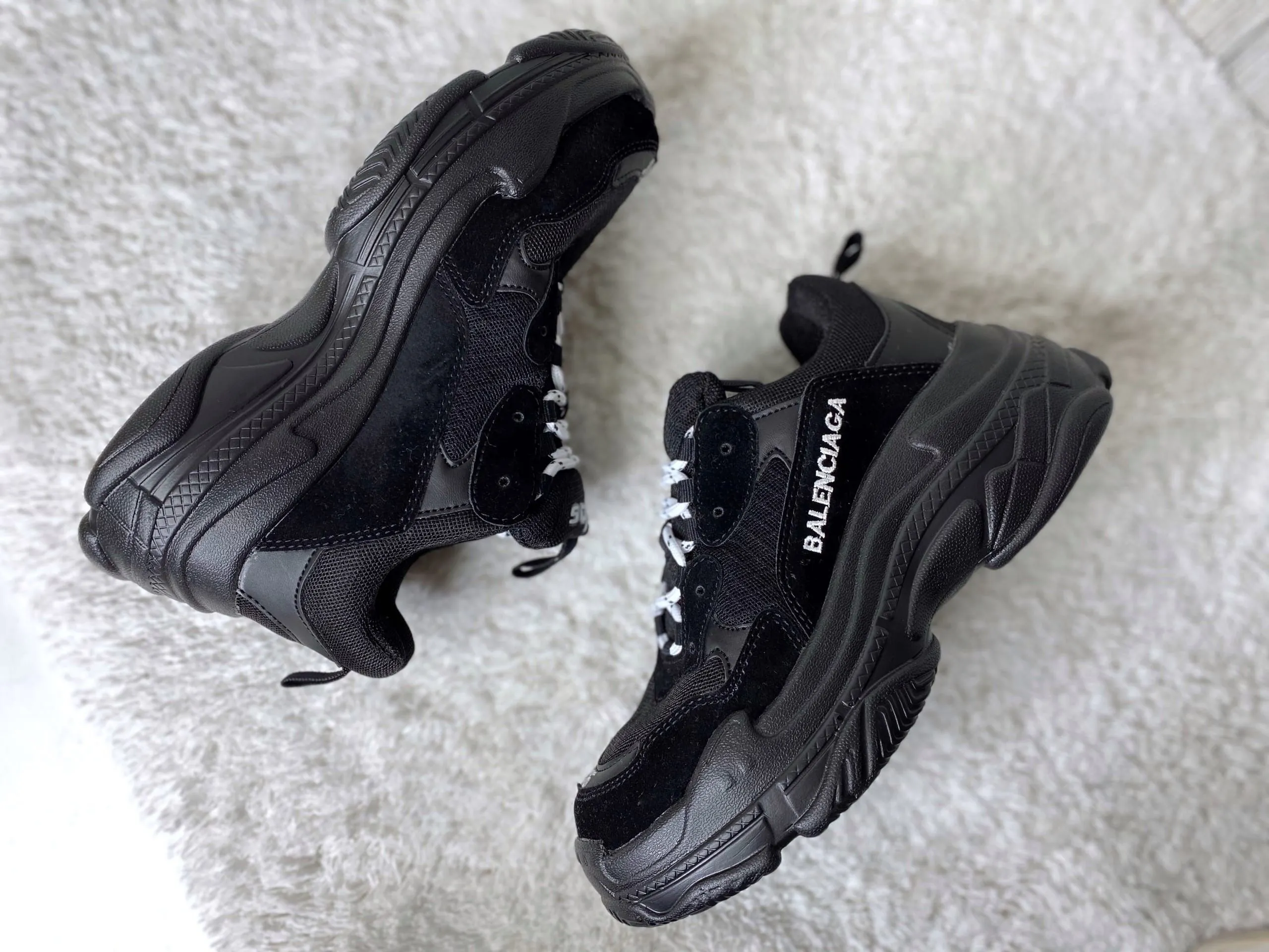 Balenciaga черные Balenciaga черные