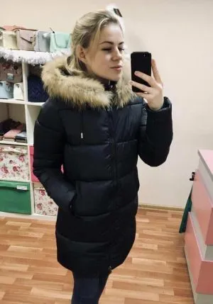 Женская куртка Тутси с натуральным мехом длинная