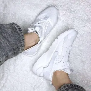 Кроссовки Nike Air Huarache белые женские