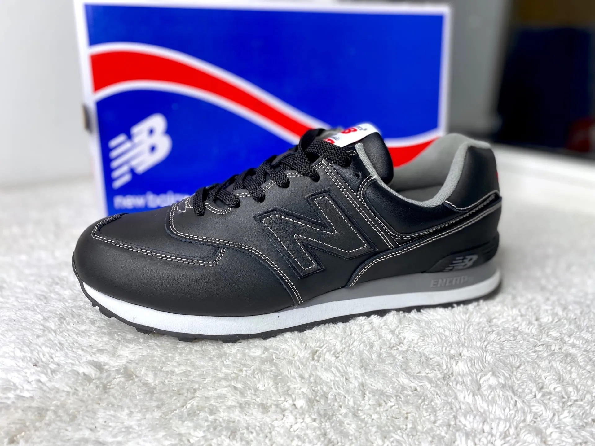 New Balance 574 черные с красным Графит