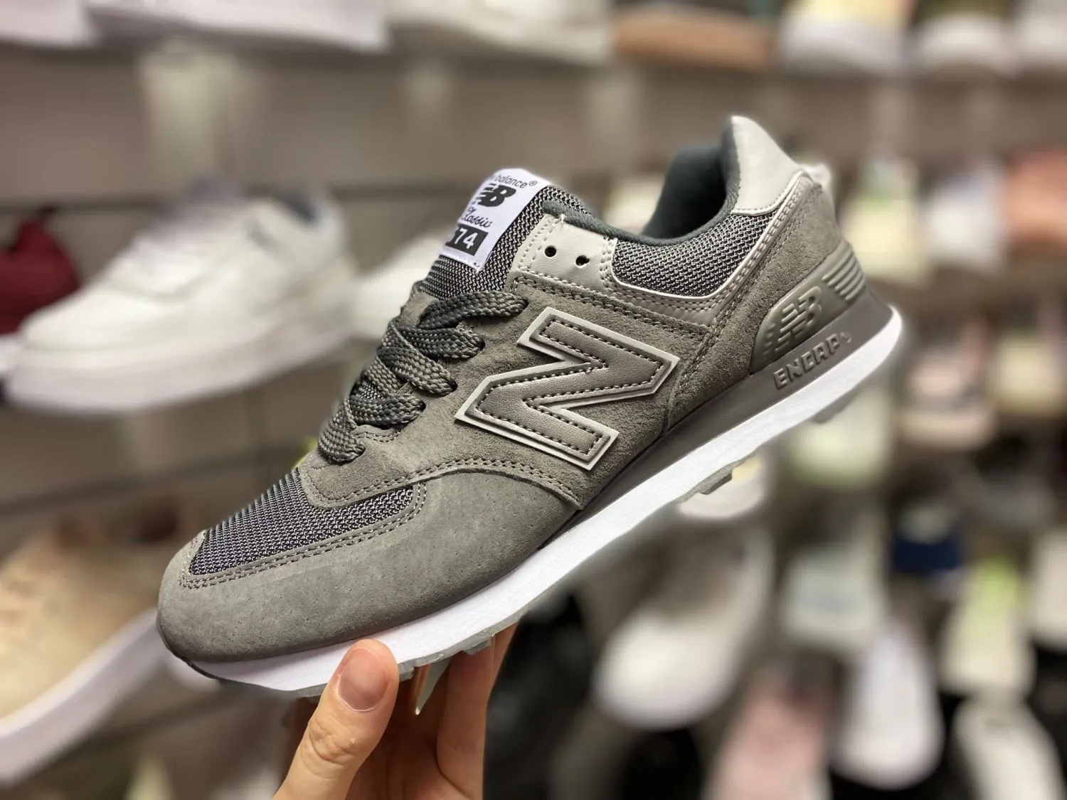 New Balance 574 Тихая гавань серые