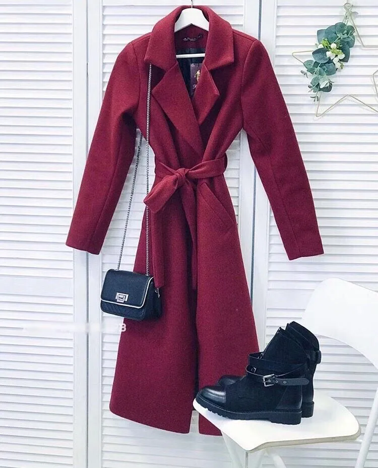 Пальто с поясом бордовое