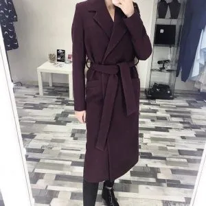 Пальто женское темно-коричневое с поясом