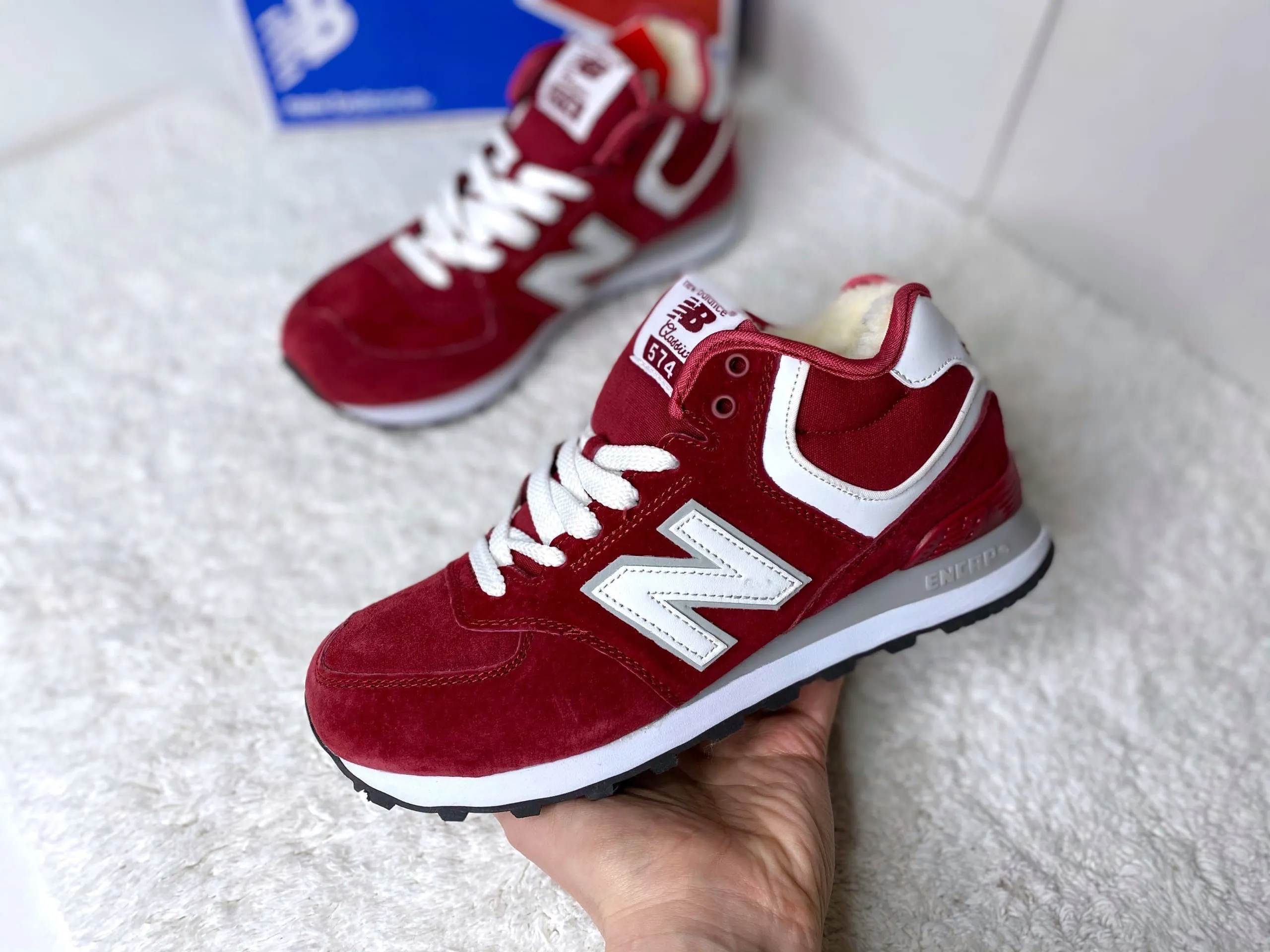 Женские New Balance высокие бордовые