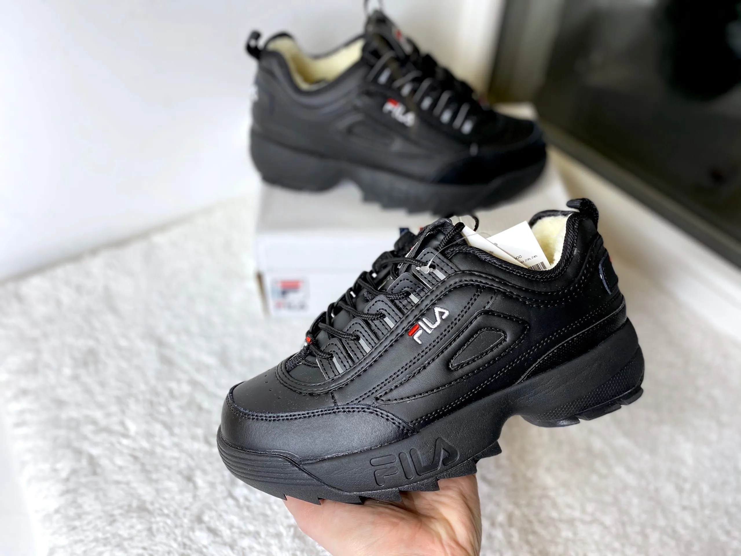 Fila Disruptor черные с мехом