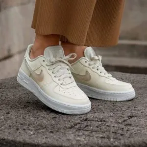 Кроссовки Nike Air Force 1 Jelli Puff