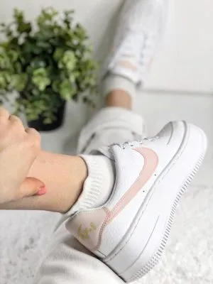 Белые низкие кроссовки Nike Air Forse 1 Sage