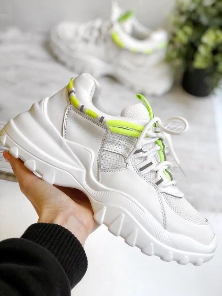 Белые с желтыми вставками