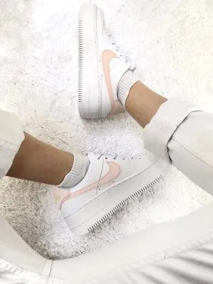 Белые низкие кроссовки Nike Air Forse 1 Sage