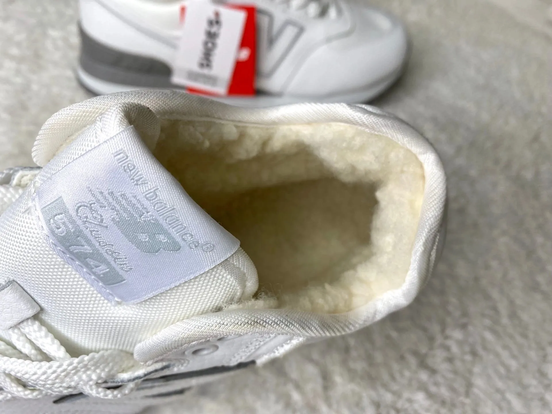 New Balance 574 белые с серым зимние New Balance 574 белые с серым зимние