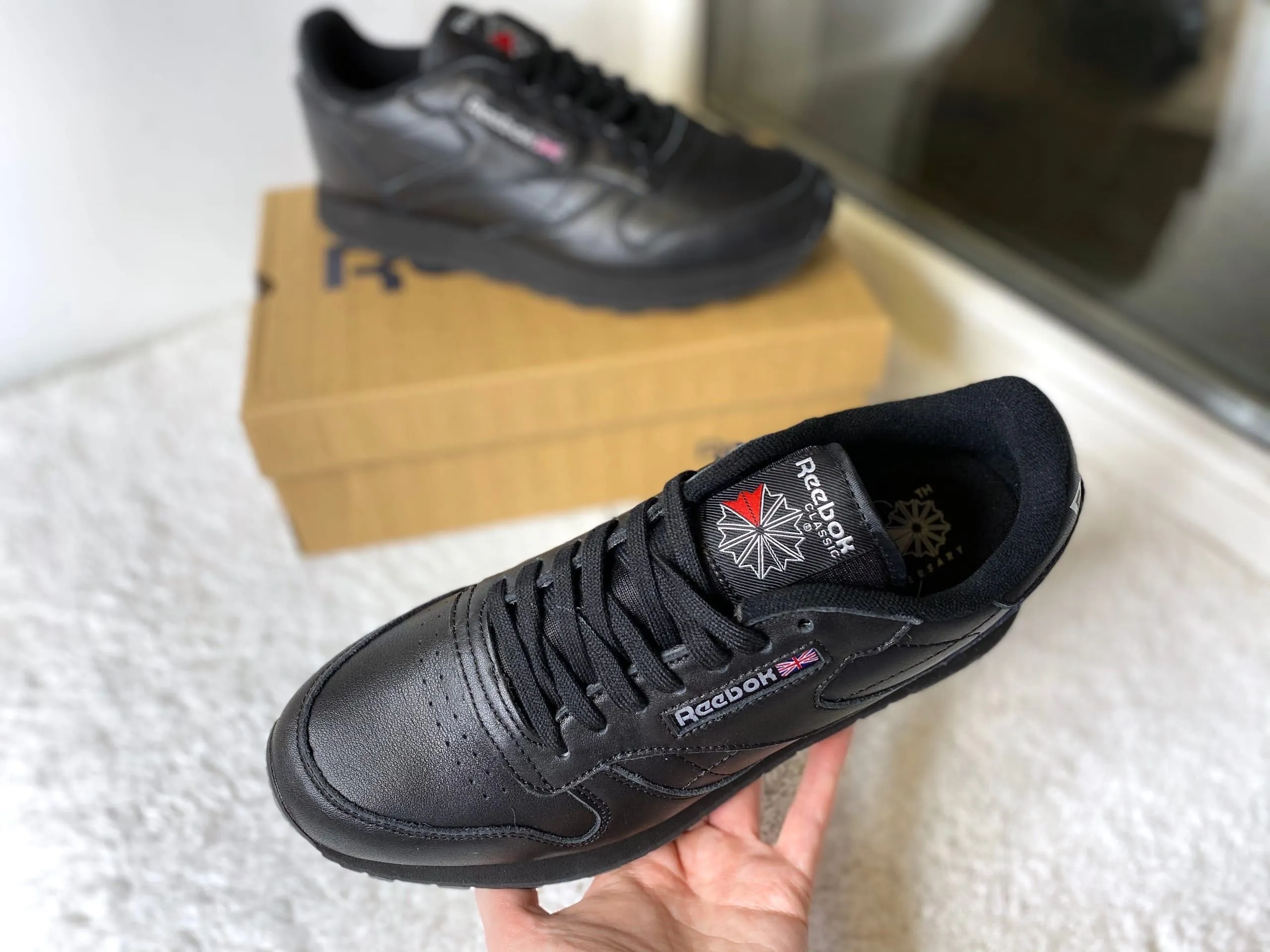 Reebok Classic черные из мягкой кожи