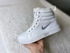 Nike белые с мехом